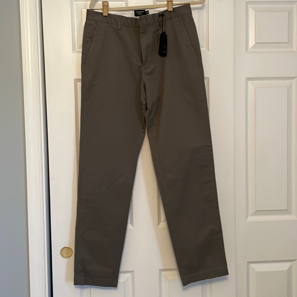 Size 31 x 32 Club Monaco Straight Leg pants
